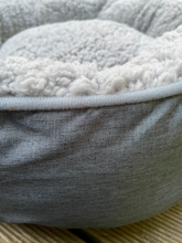 Load image into Gallery viewer, Plush pet bed insert